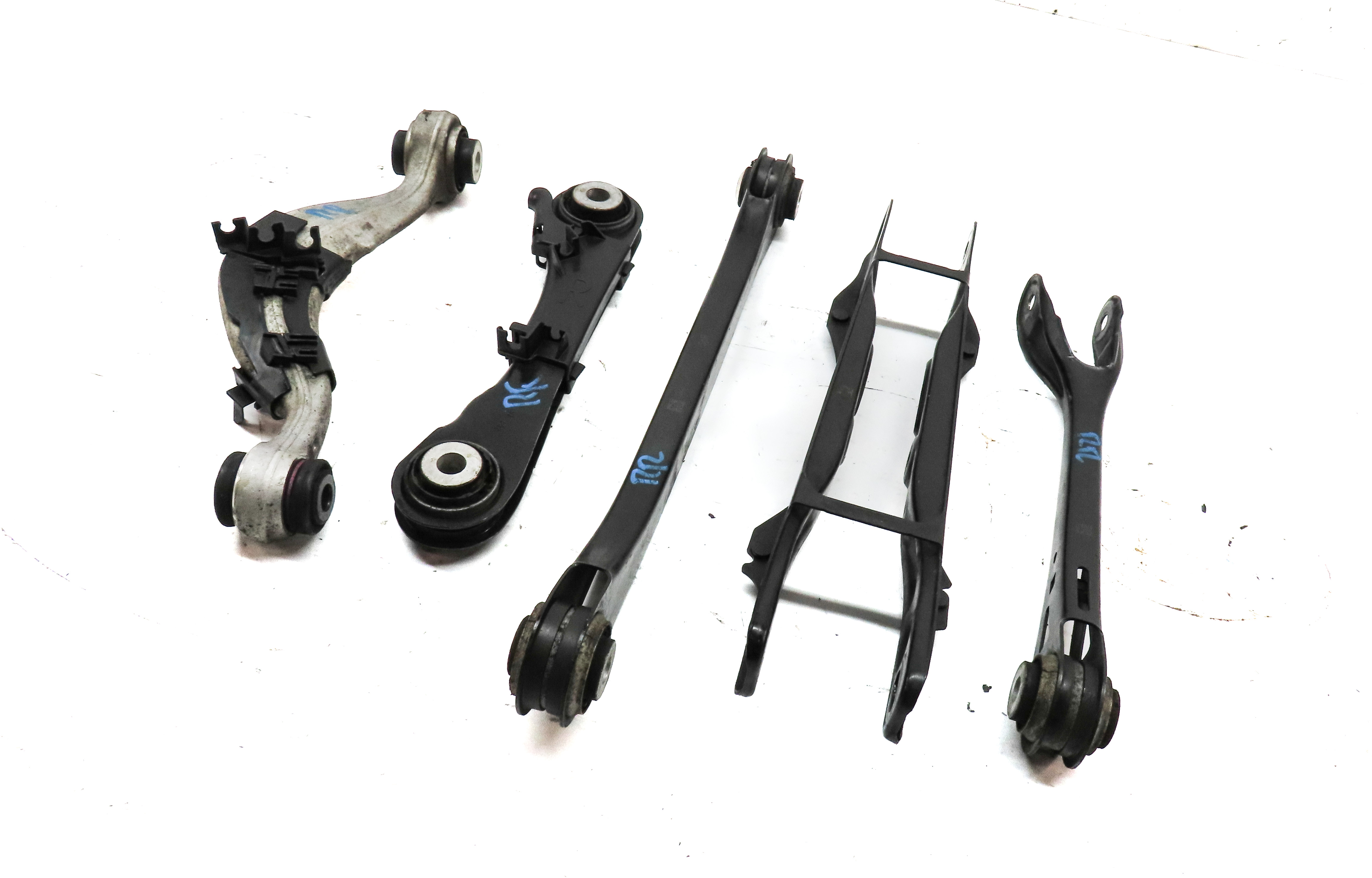 2016-2021 BMW 5 6GT 7 8 (G11 G14 G15 G16 G30 G32) REAR RIGHT CONTROL ARM SET 5 — exact item pictured